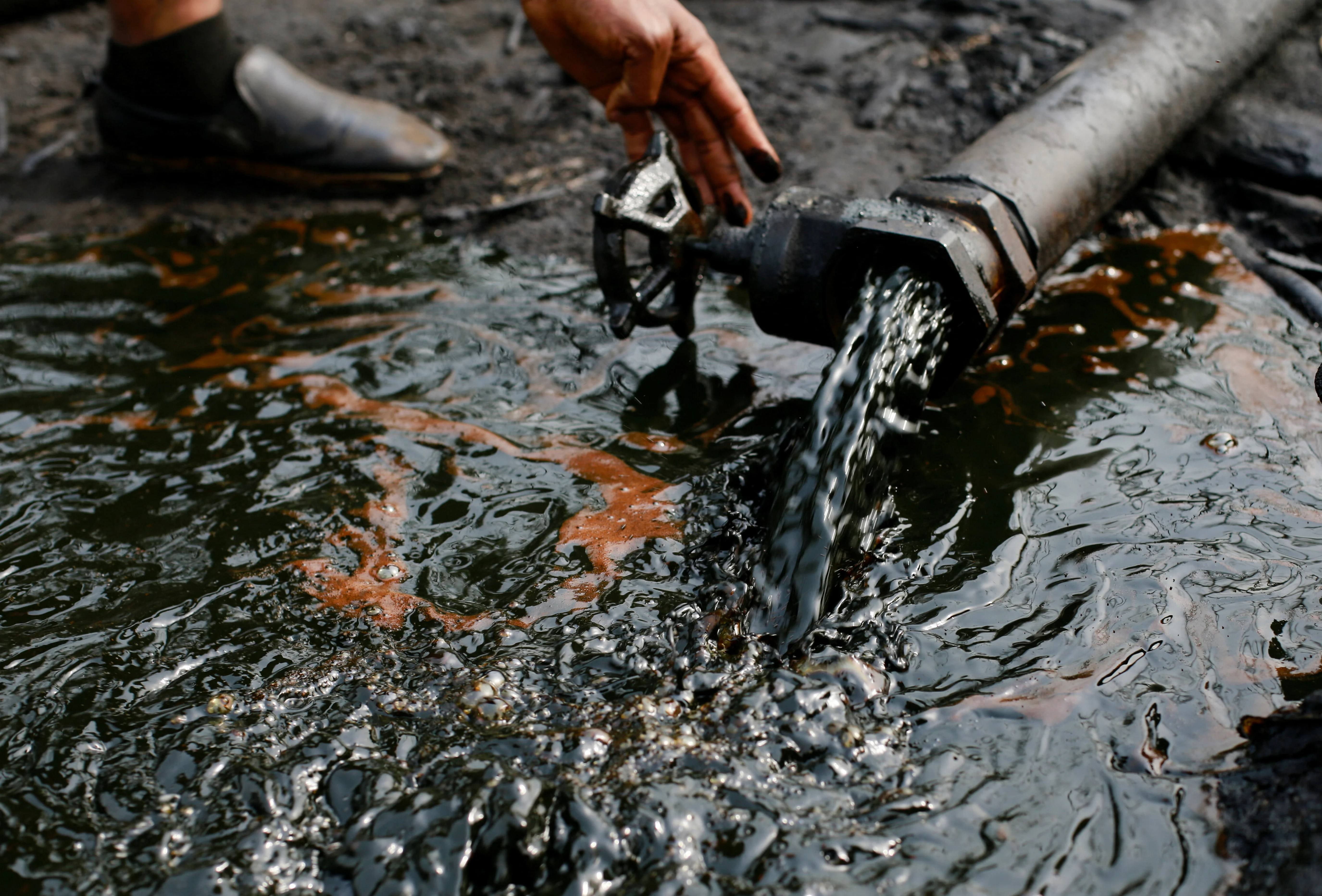 Khartoum declares force majeure on South Sudan  crude oil exports
