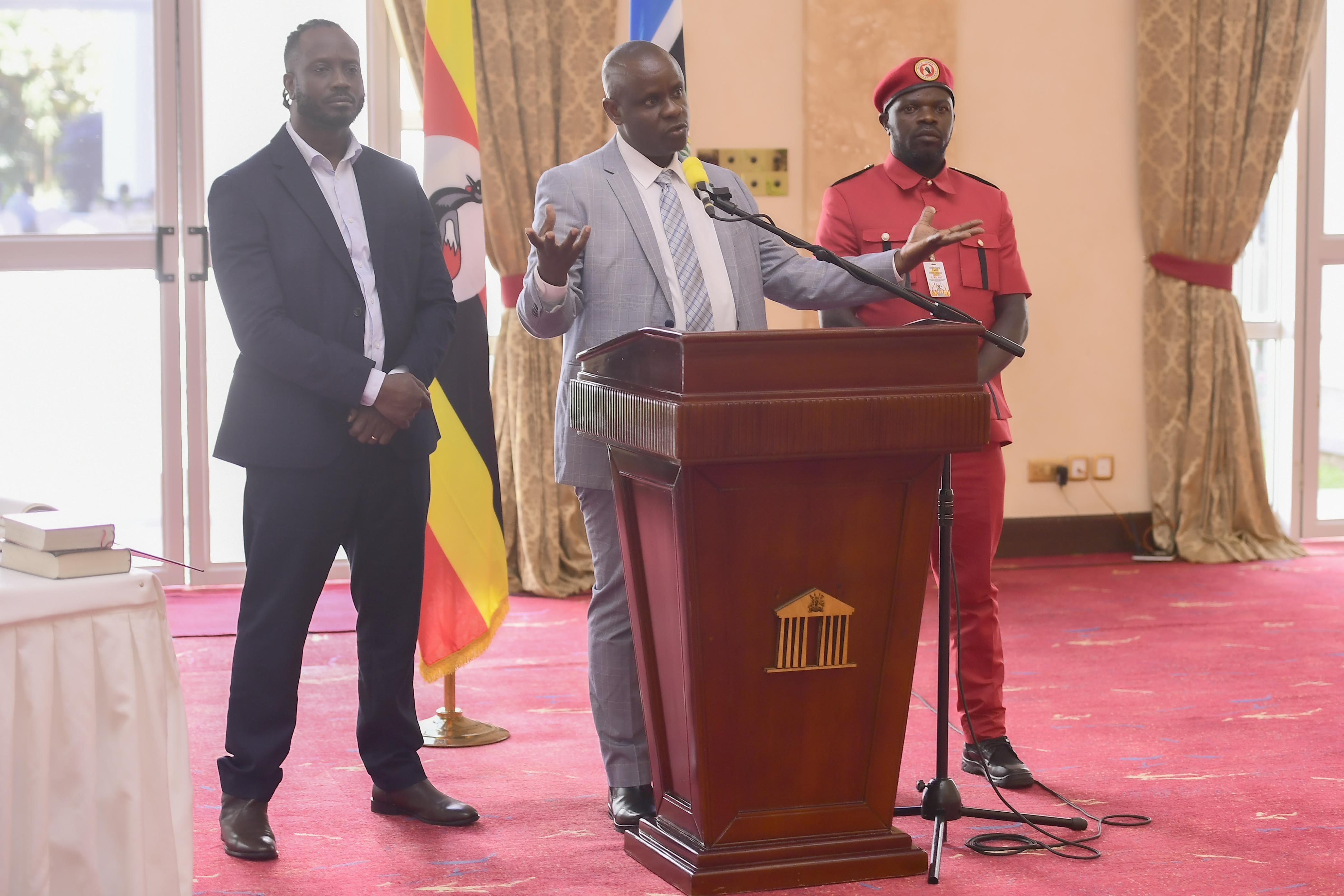 Museveni urges new ministers to fight corruption