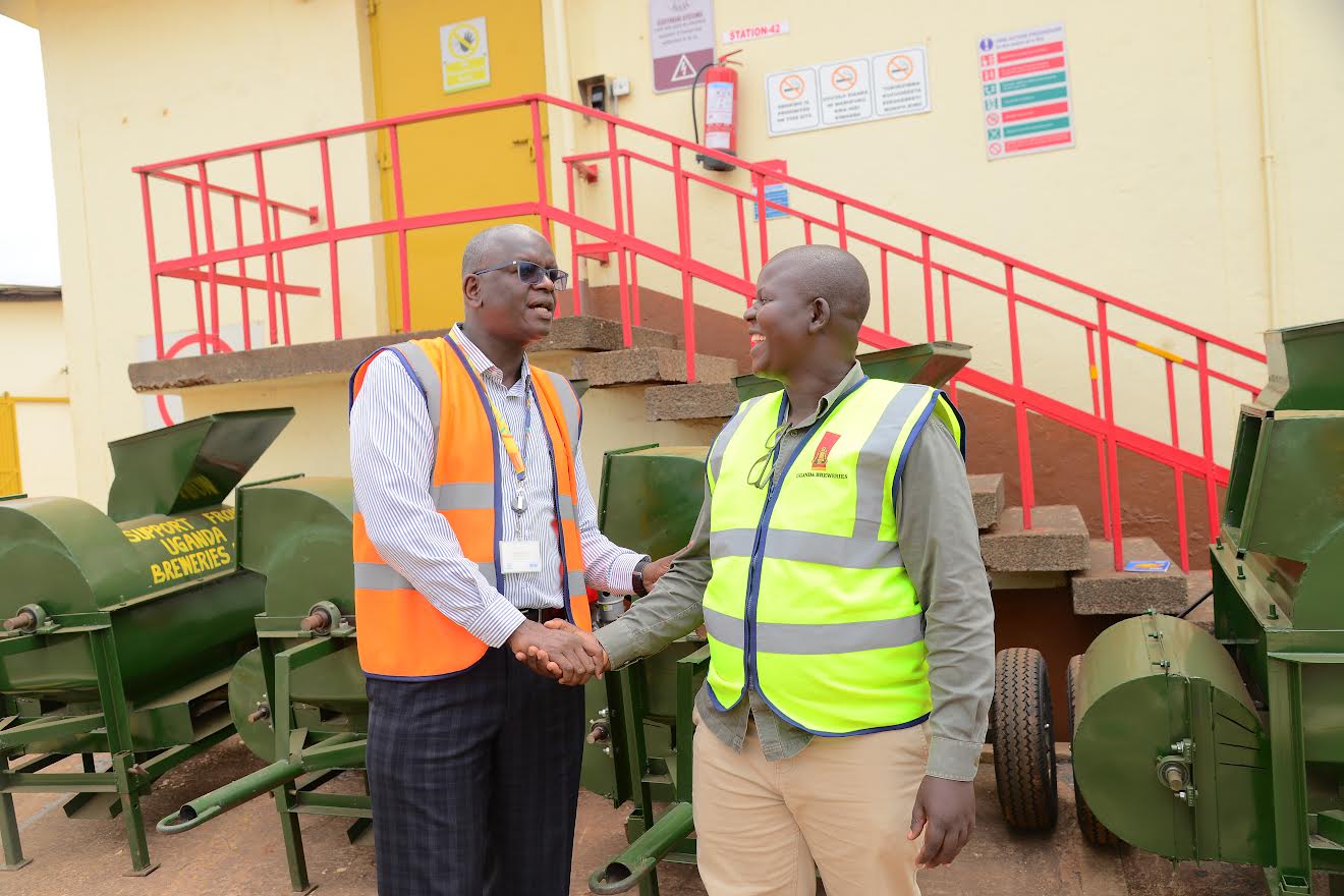 1000 farmers to benefit from threshers donated by UBL