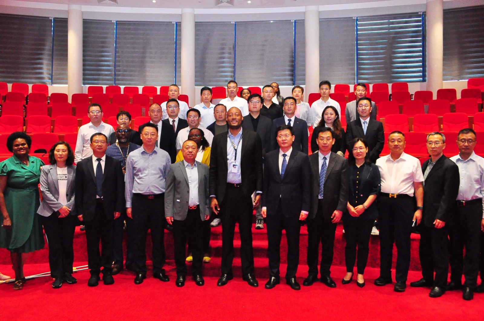 Chinese businessmen explore investment opportunities in Uganda