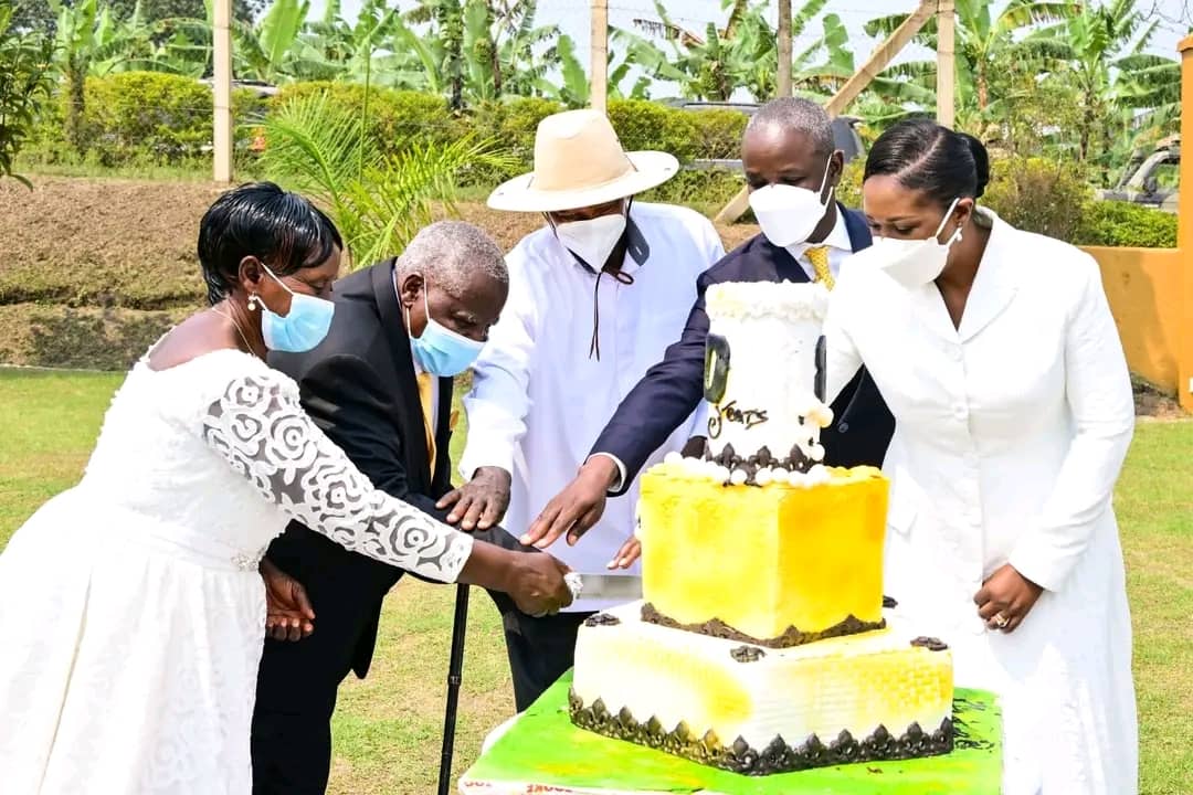 Museveni commends Deputy Speaker Tayebwa's dad for hard work