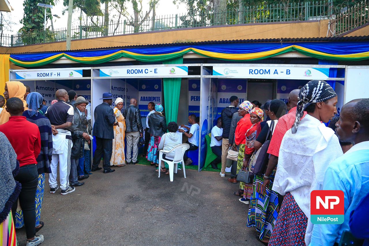 Rwandans in Uganda vote