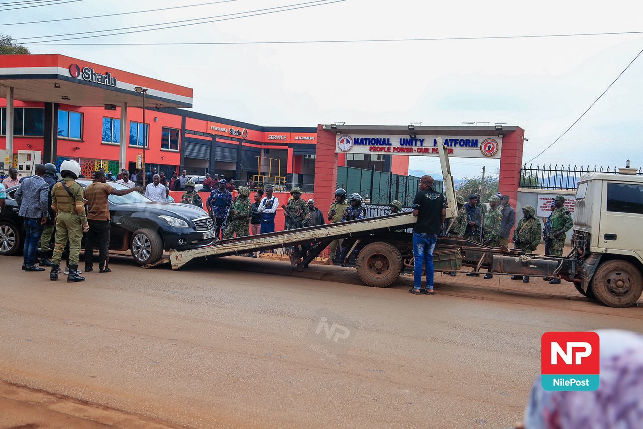 Police, army fortify to brace for anti-corruption march