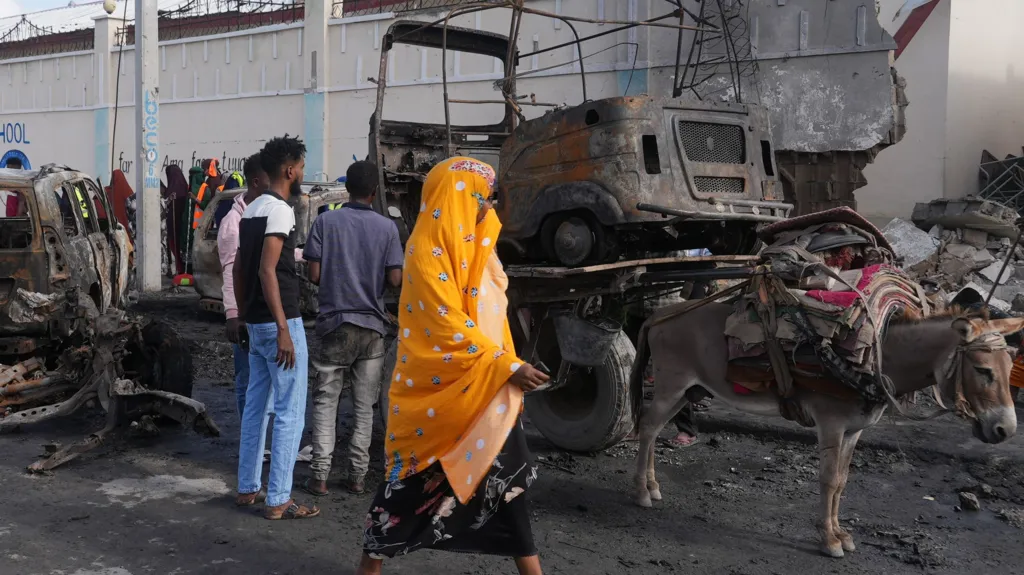Car bomb kills Somalis watching Euro football final