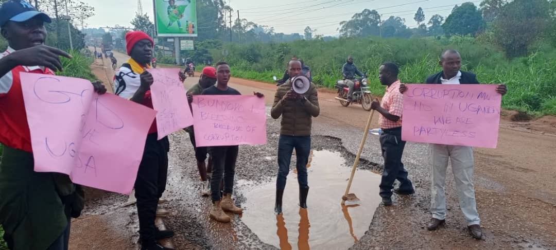Youth in Hoima join anti-corruption march to Parliament
