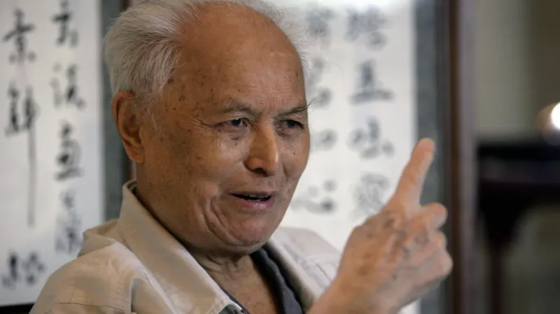 Mao Zedong: US trial begin in battle for diaries of China founder's secretary