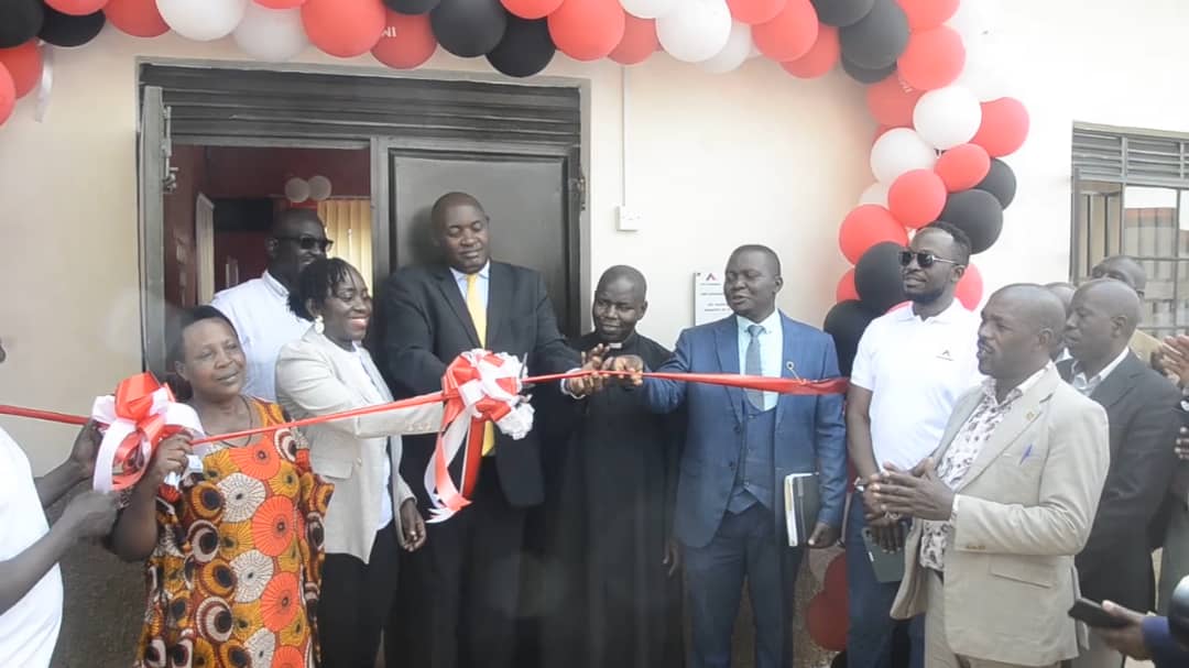 Minister Baryomunsi inaugurates multi-million digital community centre in Kanungu
