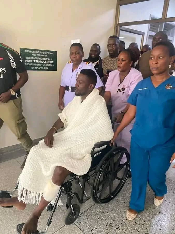 Bobi Wine discharged from hospital