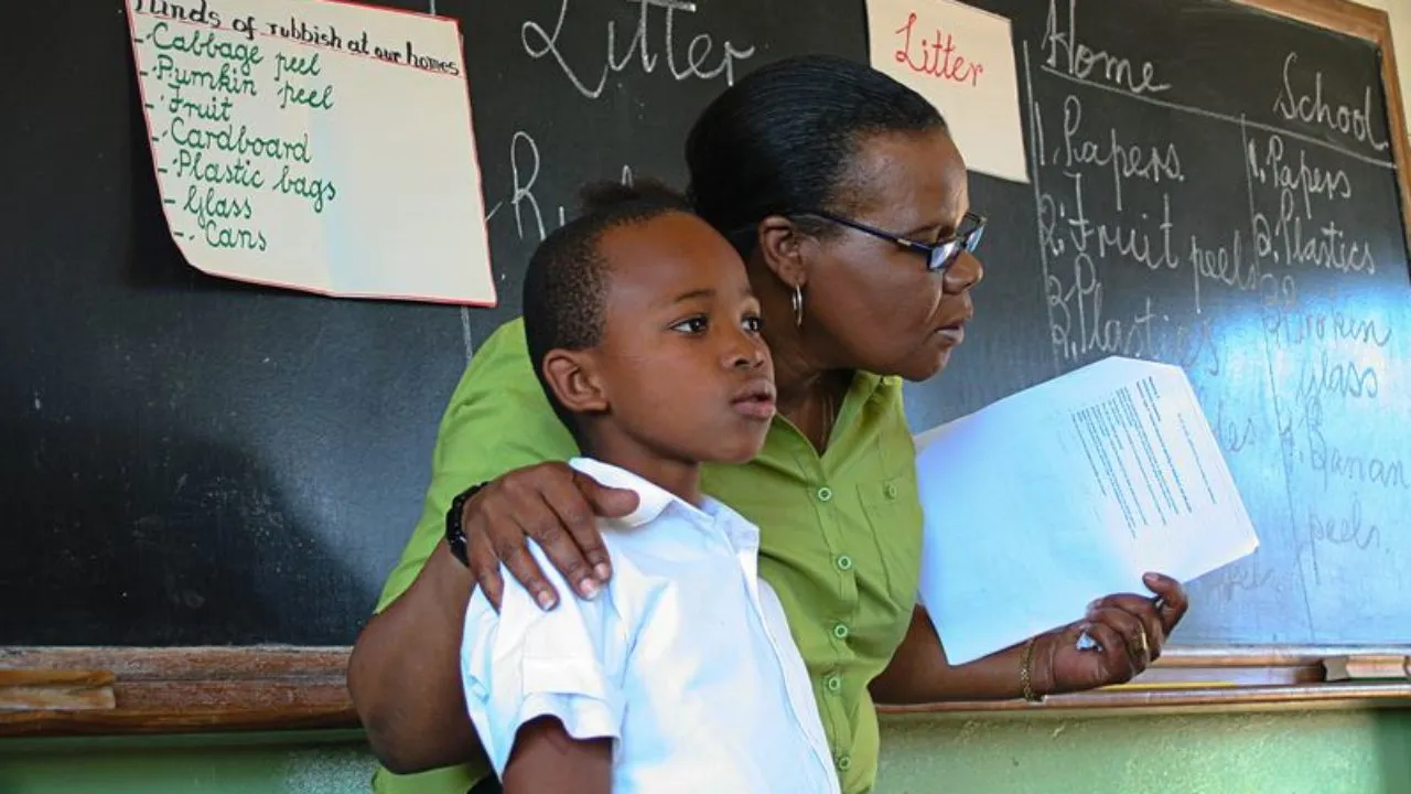 Union Pleads for Release of 16 Teachers Jailed by Loan Sharks