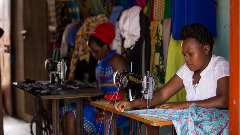 Empowering Girls: The Path to Financial Independence