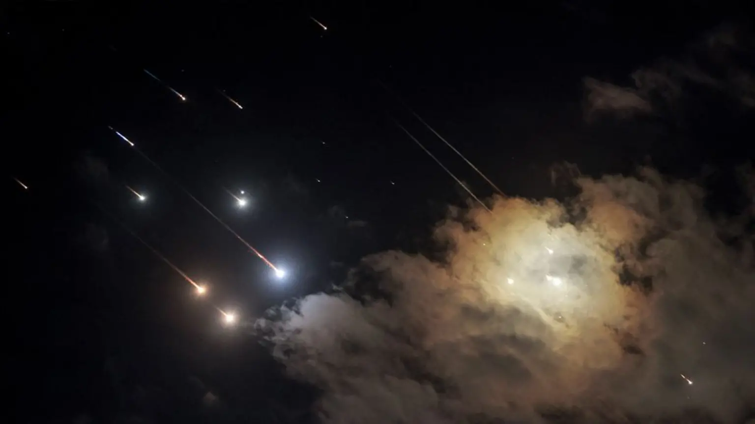 Iran launches barrage of missiles at Israel