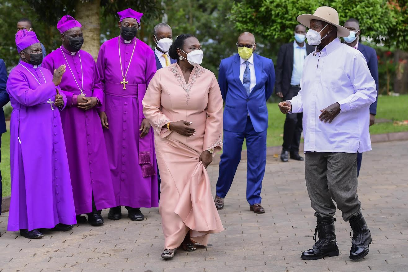 Museveni praises “good cadre” Nankabirwa at thanksgiving