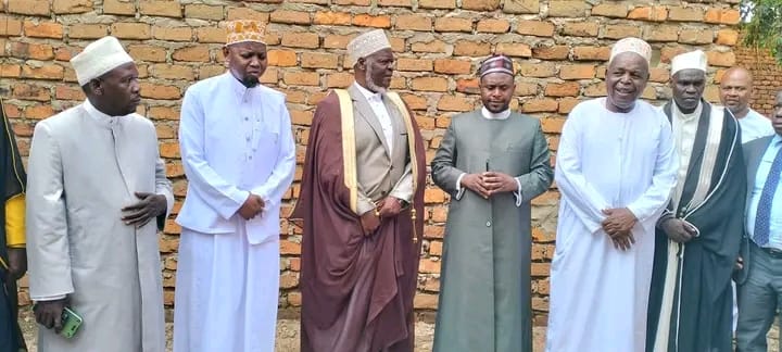 Mubaje consecrates Sheikh Abubakar Obilan as North Eastern Regional Assistant Mufti
