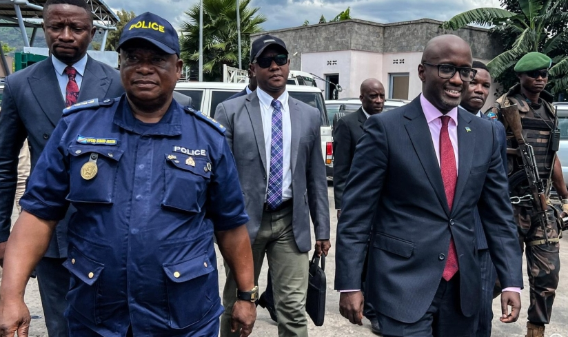 Rwanda, DR Congo foreign ministers meet at border