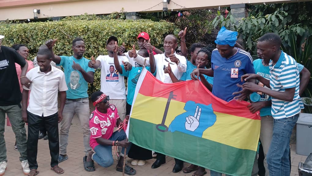 Mukula welcomes 500 FDC supporters who defected to NRM in Soroti