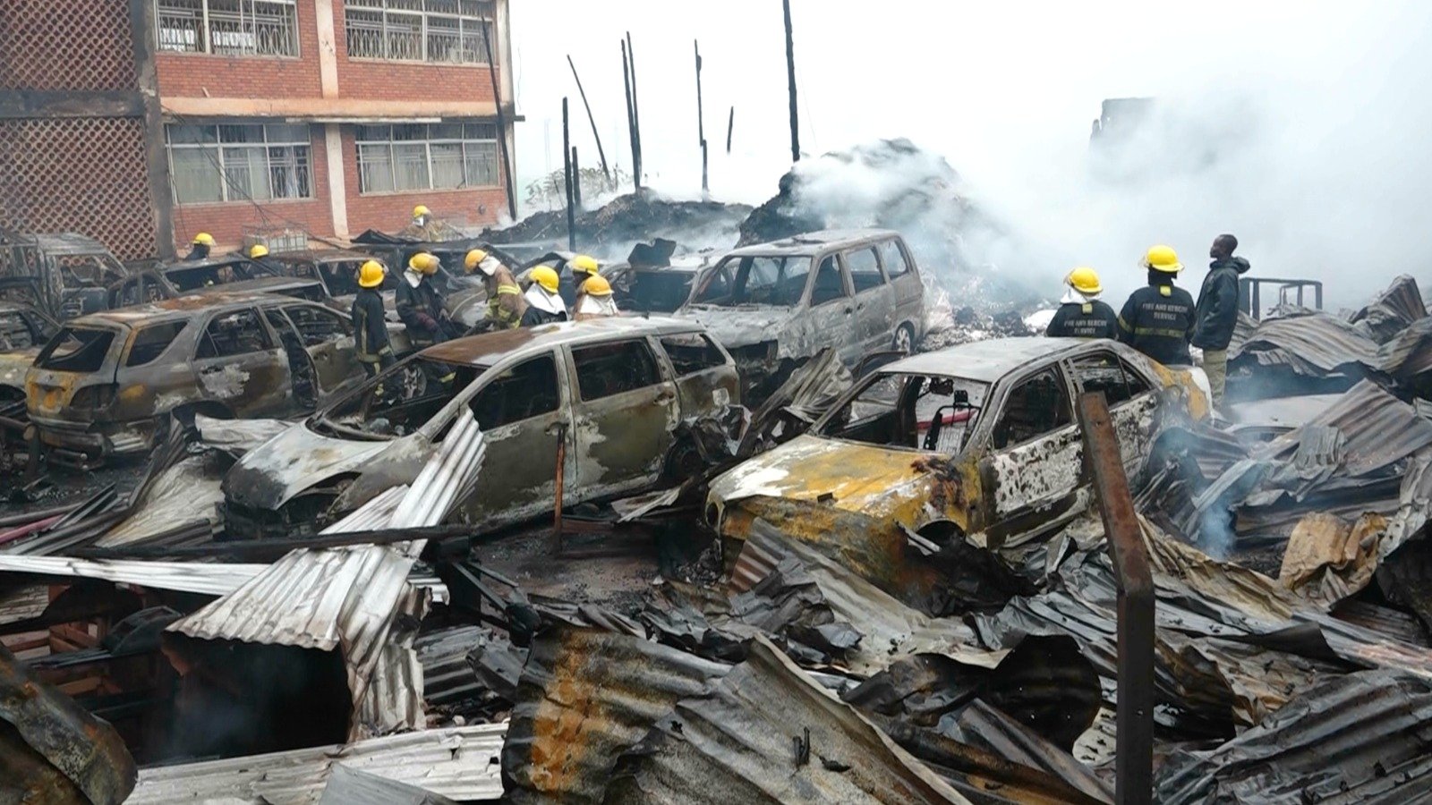 Fire destroys 14 vehicles,businesses in Makerere