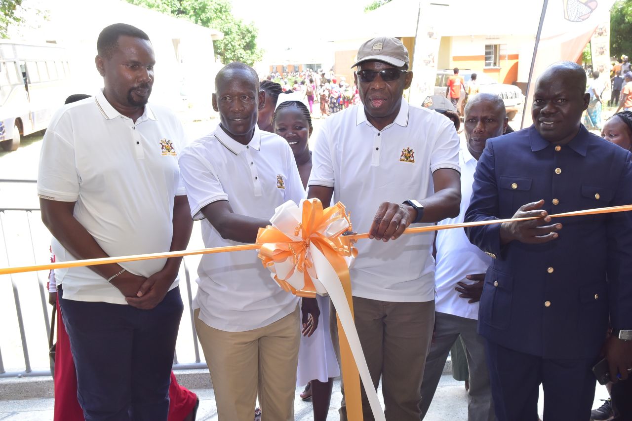 BoU hands over renovated facilities worth shs500m to  Magoro health centre III in Katakwi