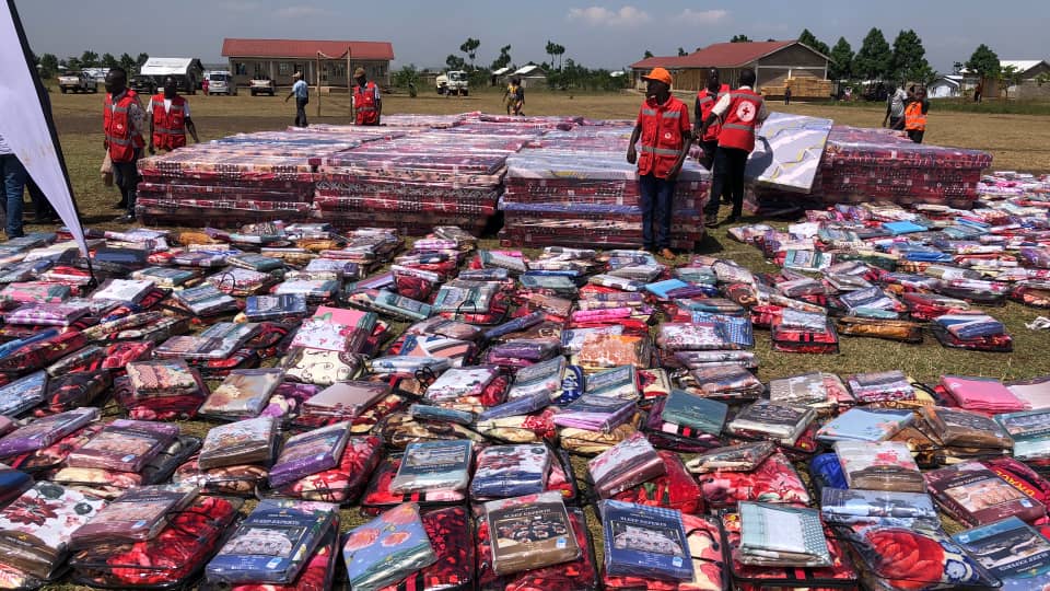 Rotary Club extends relief to landslide victims in Bunambutye