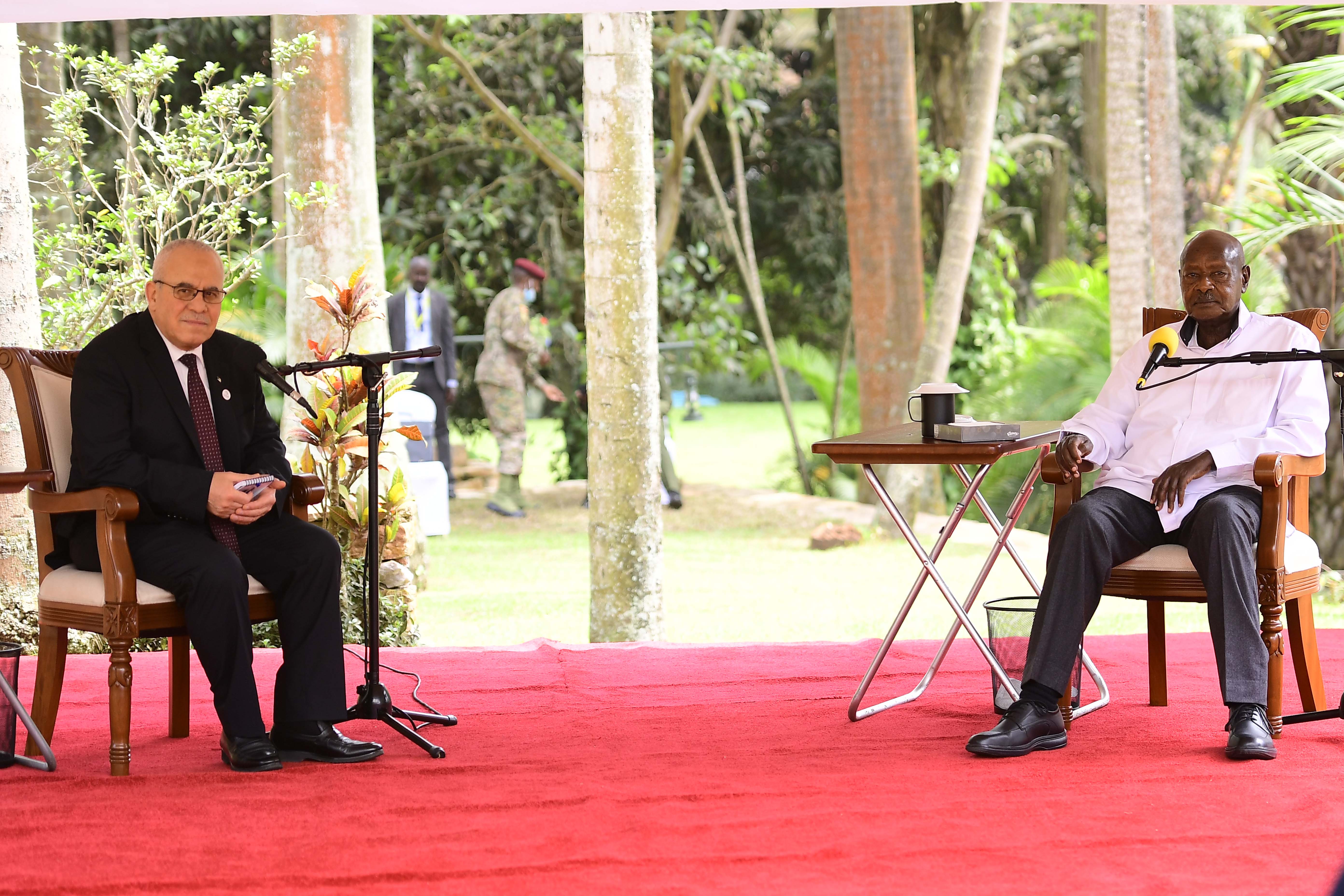 Museveni discusses market for Uganda's coffee, milk with Algeria's agriculture minister