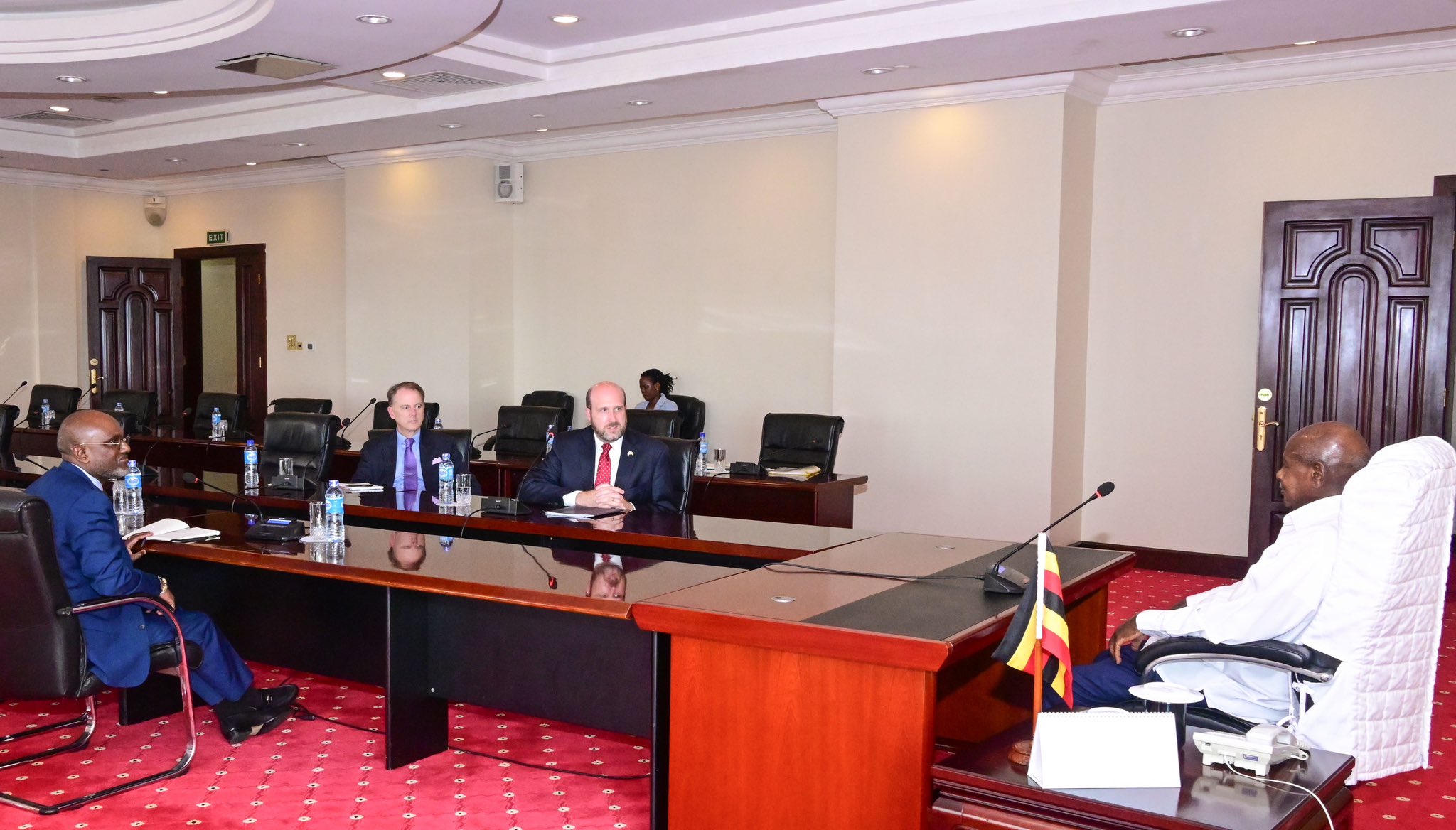 Museveni Holds Back-to-Back Talks With US, UK Envoys Over M23, Besigye