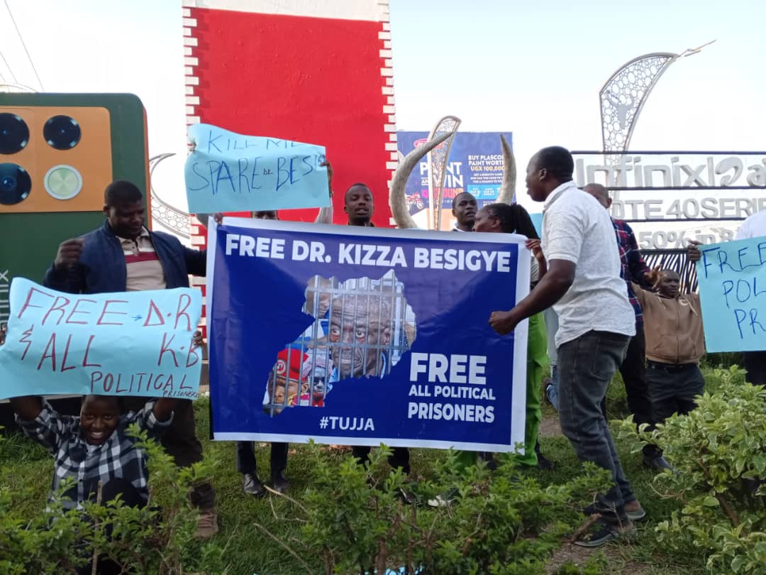 Protests intensify as supporters demand Dr. Kizza Besigye’s release in Mbarara