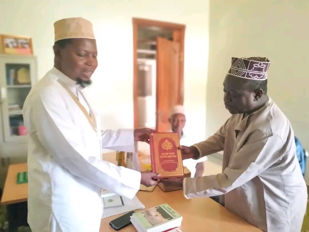 Deputy Mufti Hosts Ahmadi Clerics, Discusses Qur’an Translation Efforts