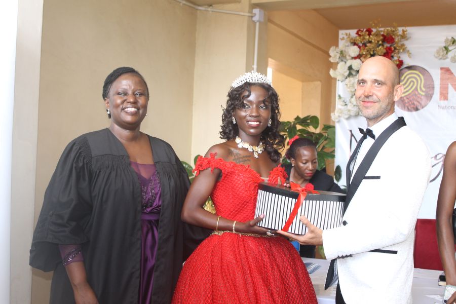 NIRA hits wedding rings on Cupid arrows