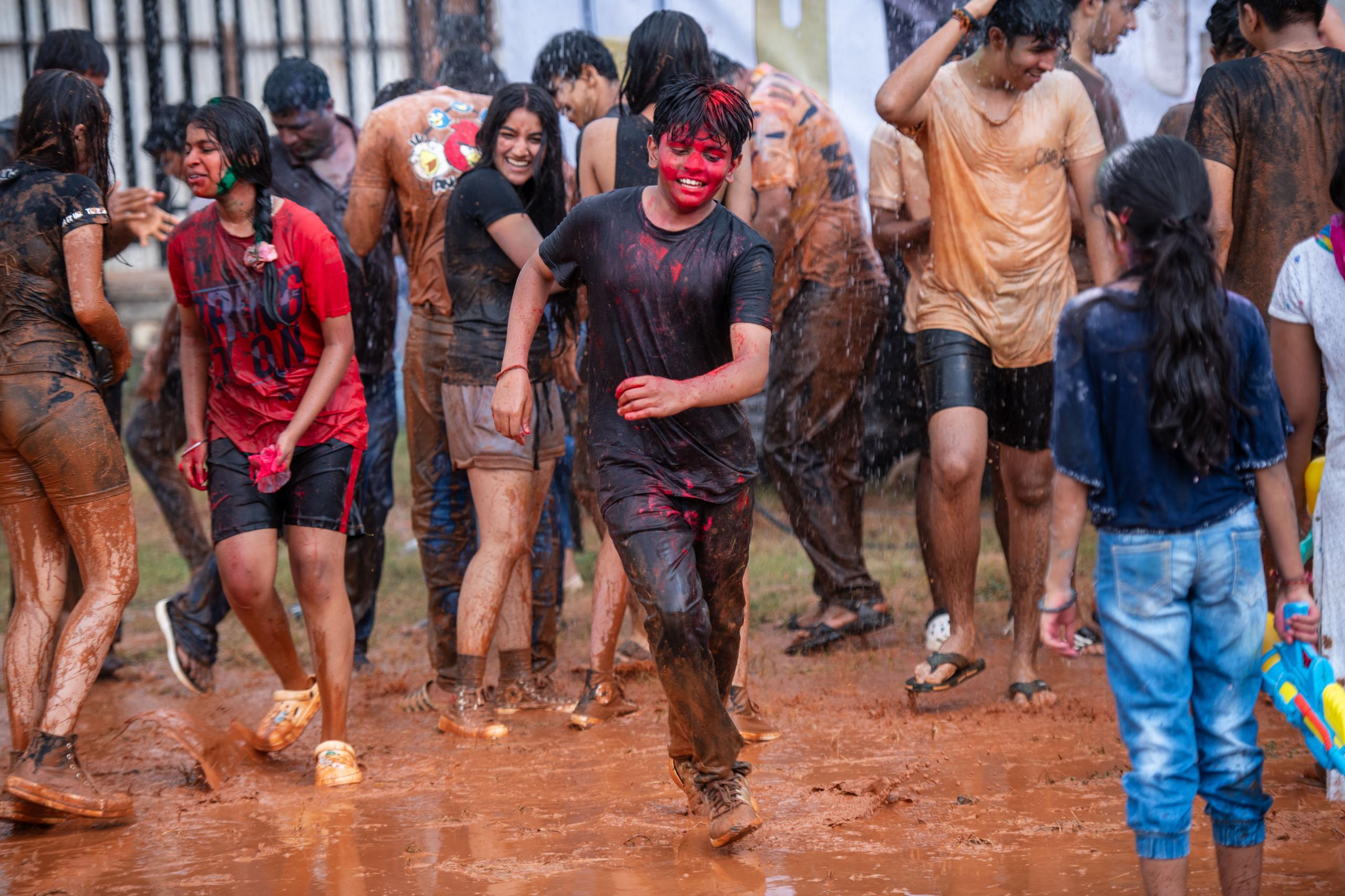 Kansai Plascon brings colour to this year's Holi Festival