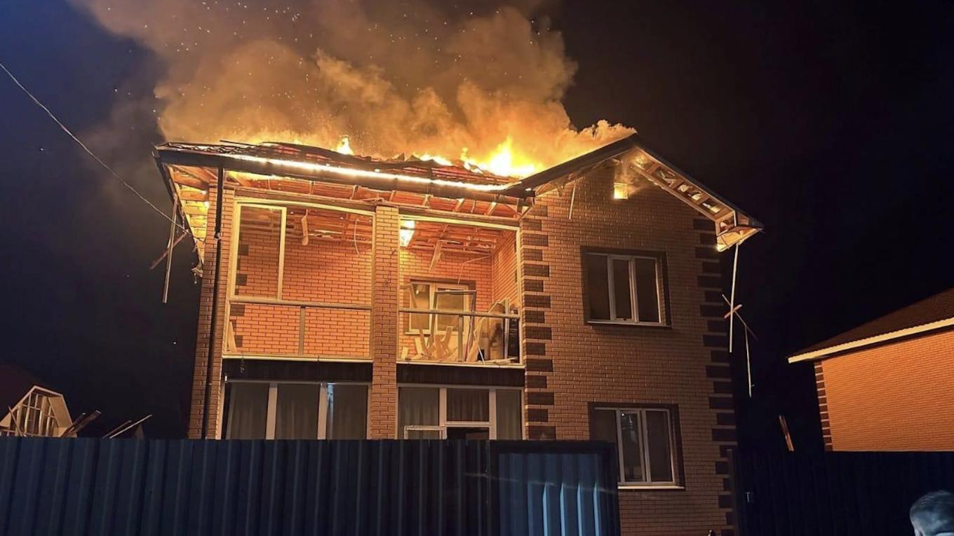 Largest drone attack of war hits Moscow, Russia says, as Ukraine and US meet for peace talks