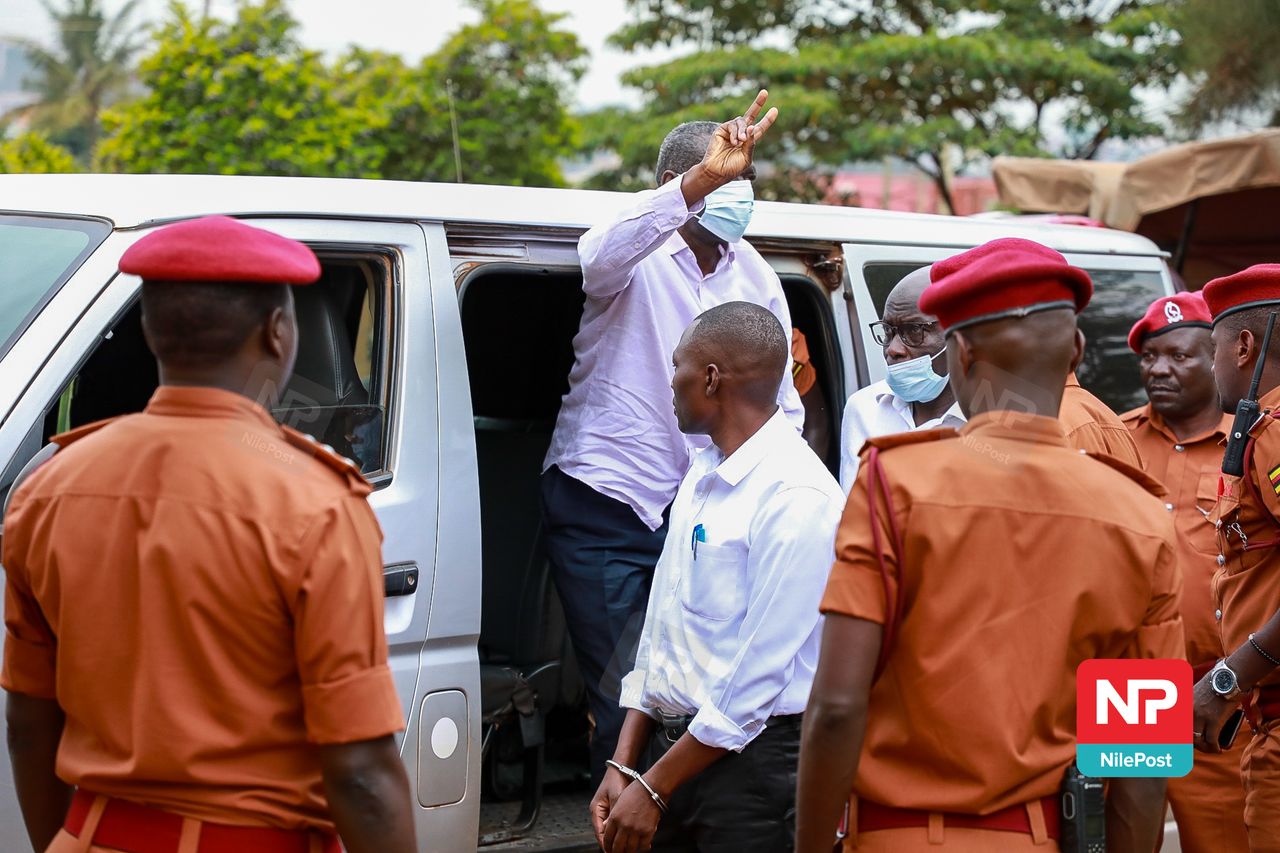 Besigye At Nakawa Court as DPP Seeks Access to His Phone Data