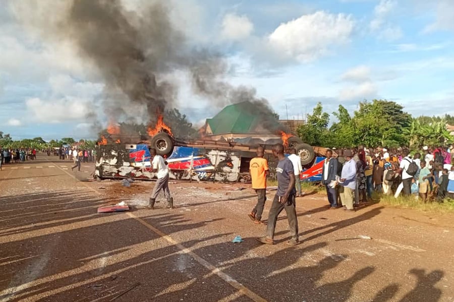 BREAKING: Several Feared Dead as YY Coaches Bus Overturns and Catches Fire