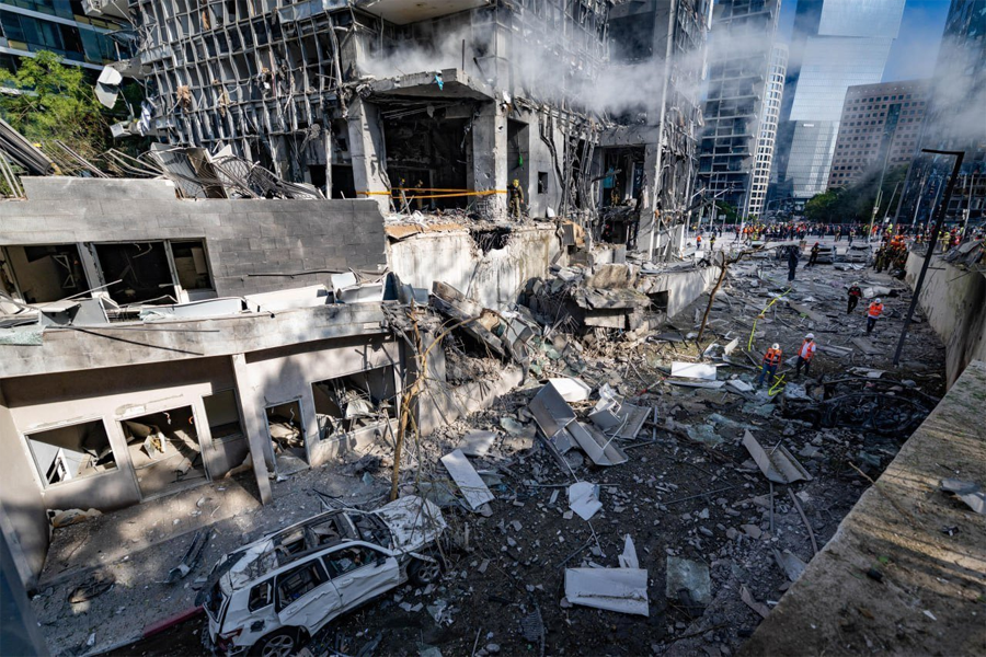 Iran Signals Openness to Diplomacy if Israeli Strikes Stop, as Tensions Escalate