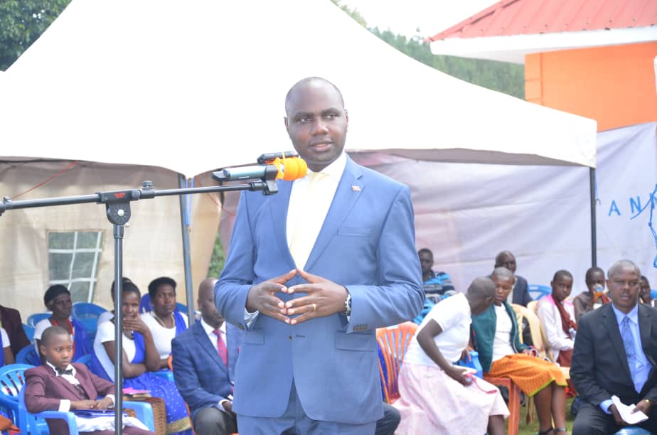 Musasizi Raises Alarm Over Corruption in District Service Commissions