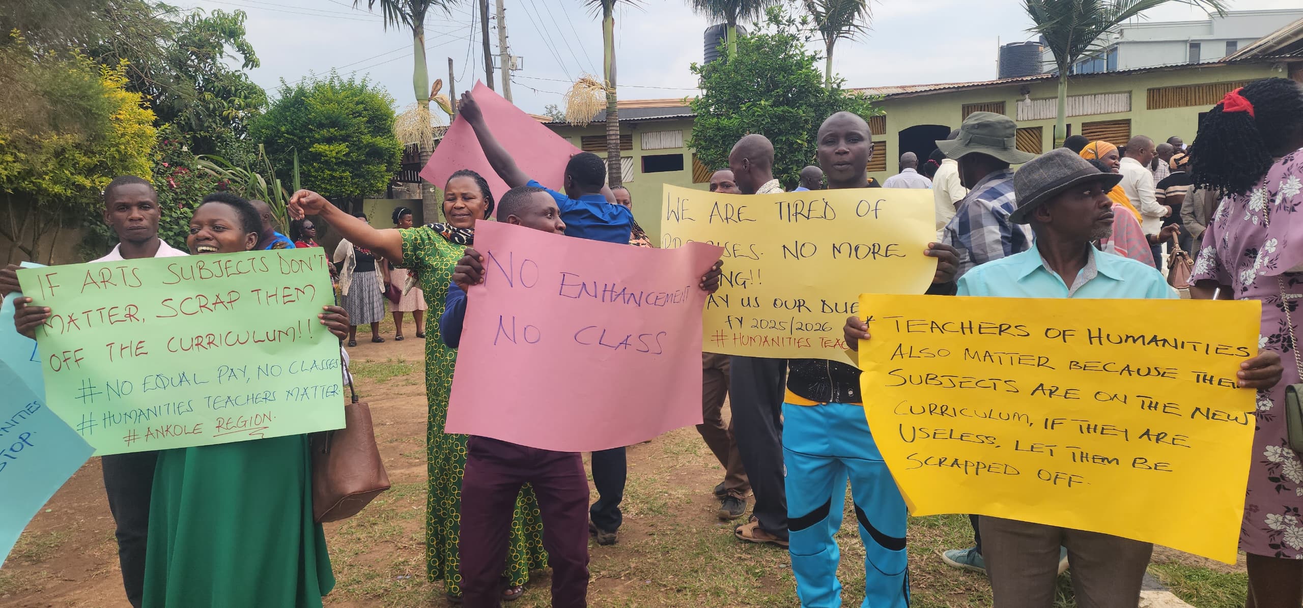 Arts Teachers' Strike: Opposition Leader Urges Govt to End Intimidation