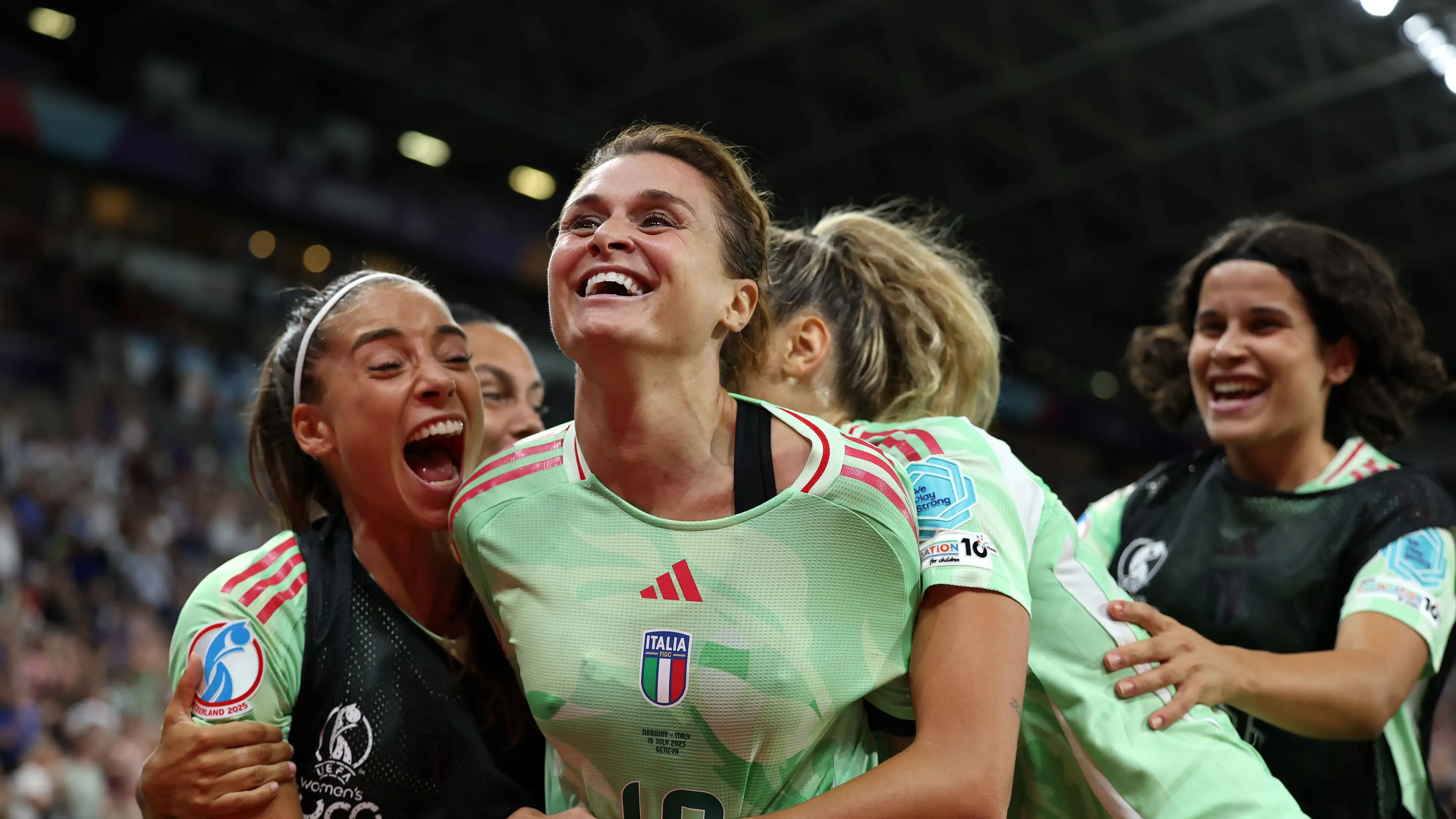 Italy into semis with dramatic win over Norway