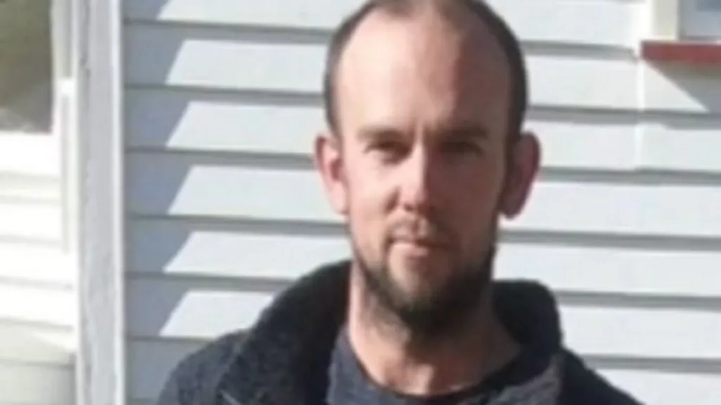 New Zealand dad shot dead by police after years on the run with children