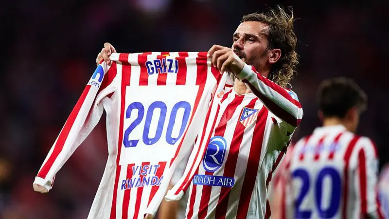 Griezmann scores 200th goal as Atletico thrash Frankfurt