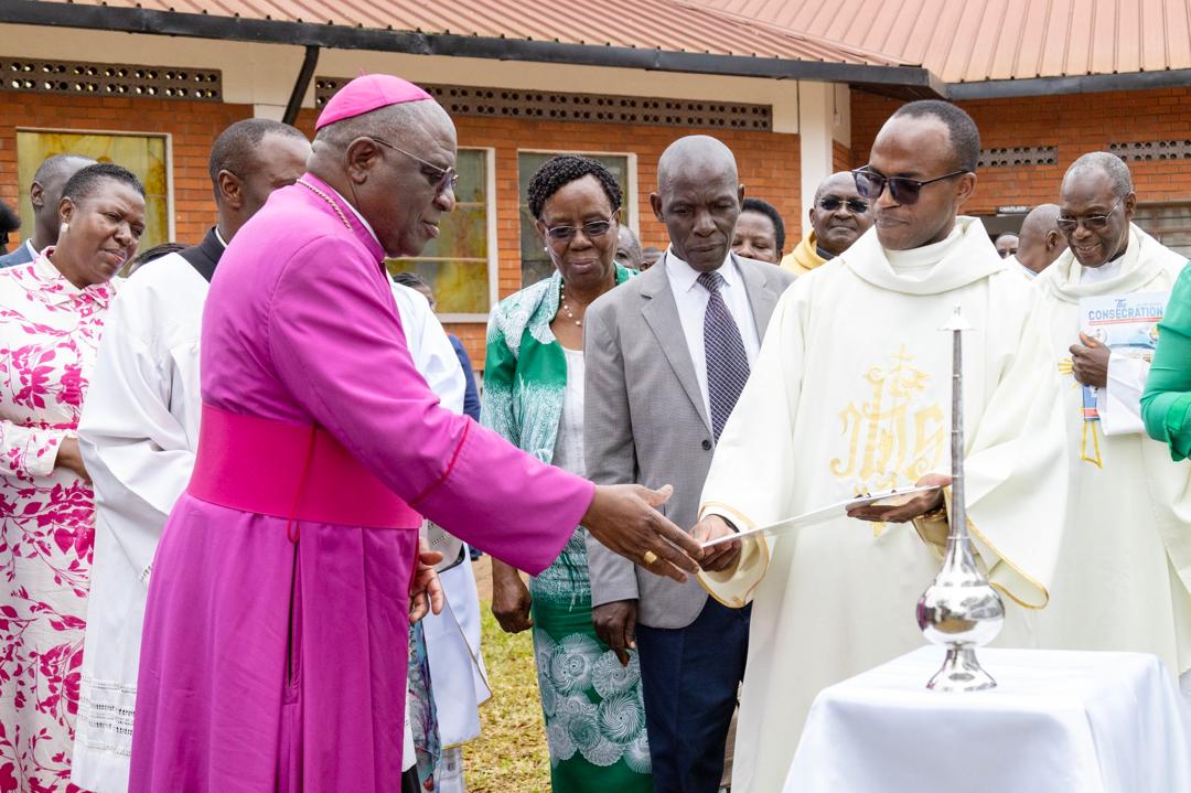 Archbishop Ssemogerere Consecrates Uganda Martyrs Chapel at Kyambogo University