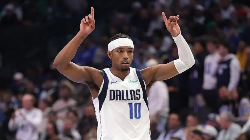 Mavericks' Williams apologises for marijuana arrest