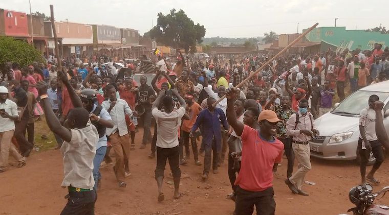 Clash Erupts Between NUP ,Independent Candidate Supporters at Mpigi Rally