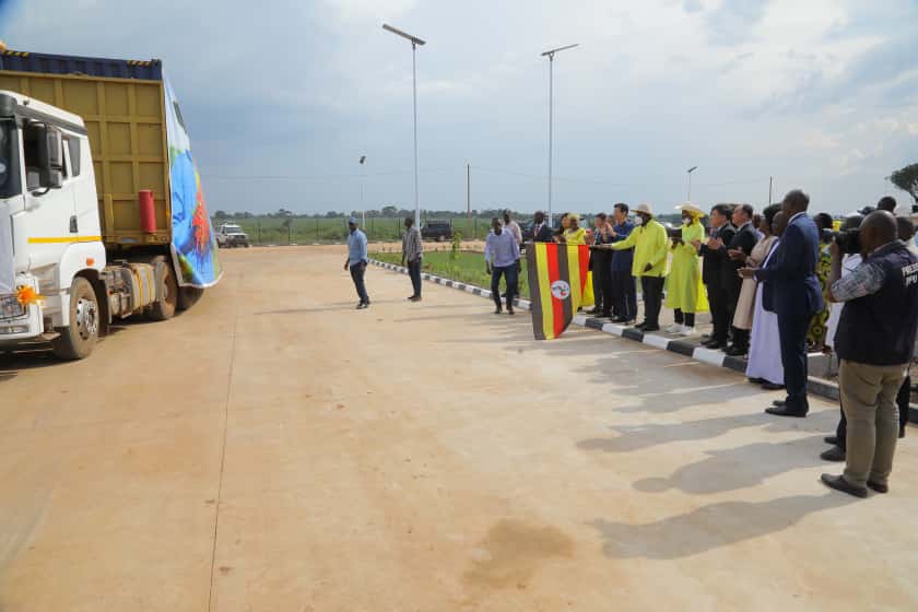 Museveni Flags Off Uganda's First Chilli Export to China
