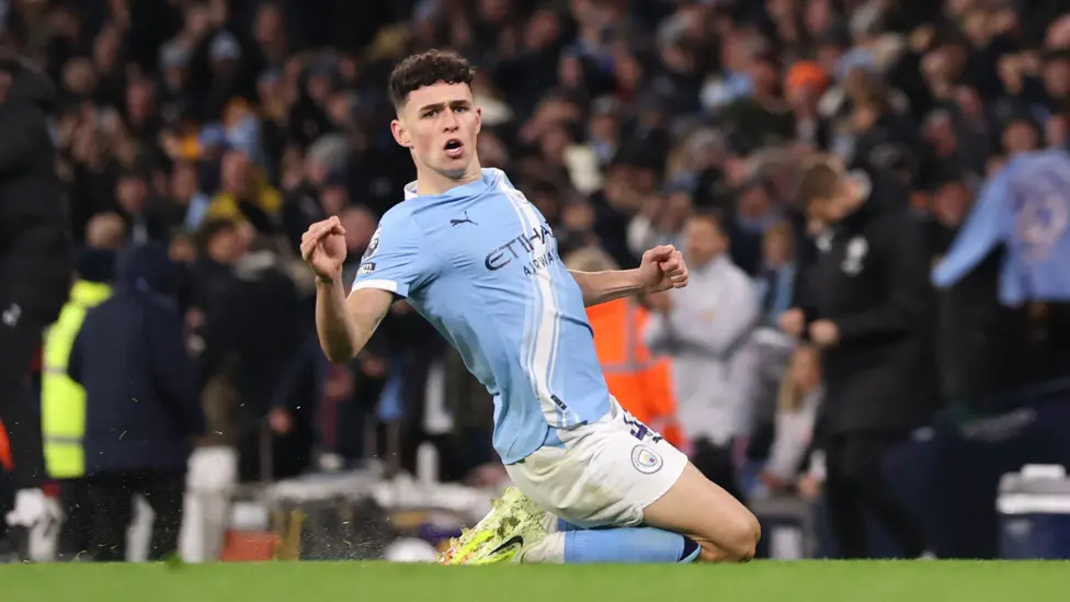 Foden scores injury-time winner as Man City see off Leeds fightback