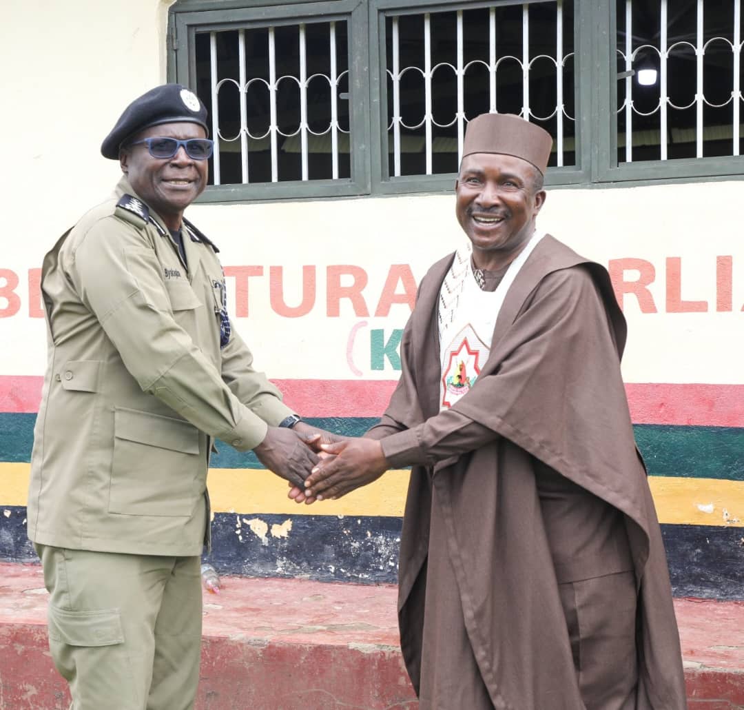 IGP Byakagaba Strengthens Security Ties with Omudingiya Wa Bwamba in Bundibugyo