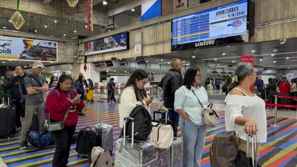Venezuela demands international airlines resume flights - or else