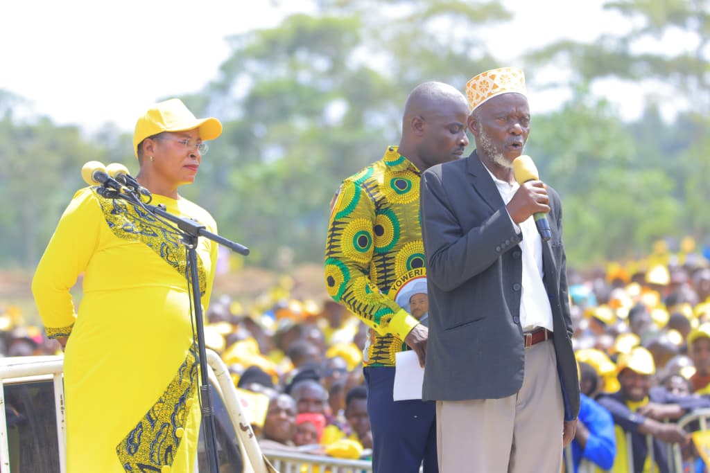 Mubarak Munyagwa’s Dad Asks Ugandans to Vote Museveni