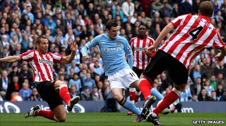 Man City win to move within two points of Arsenal