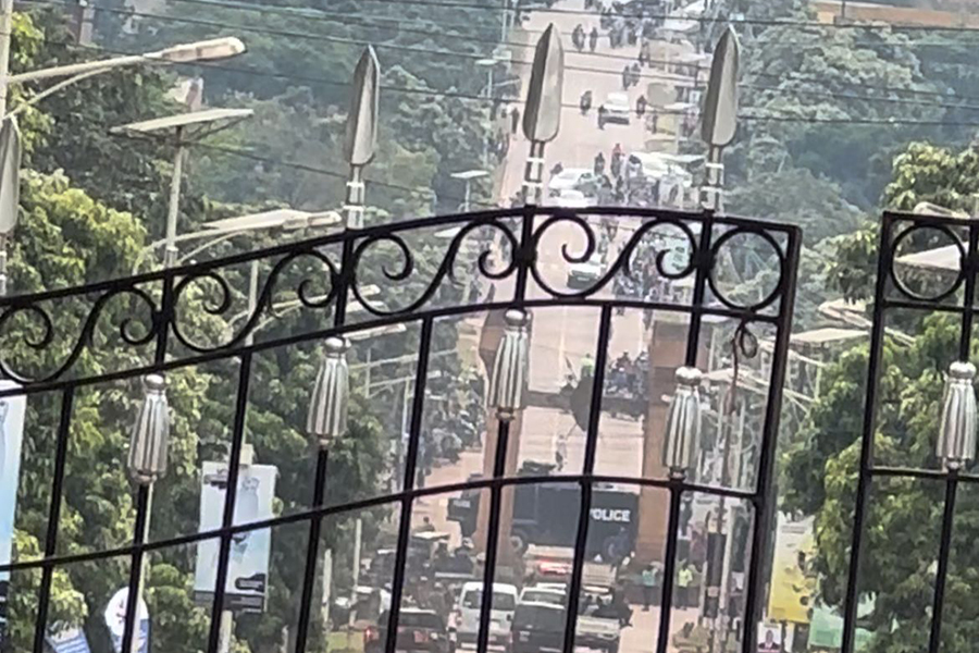 Security Blockades at Bulange Disrupt Traffic, Stall Kabaka’s Convoy