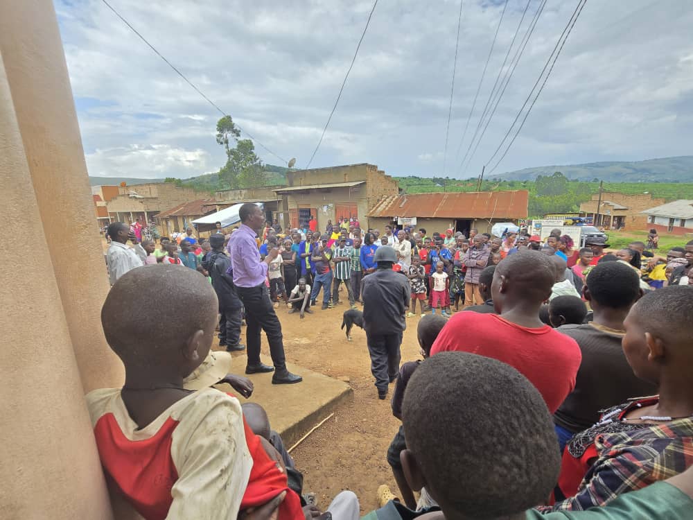 Muntu warns of political crisis as he rallies Ruhaama voters