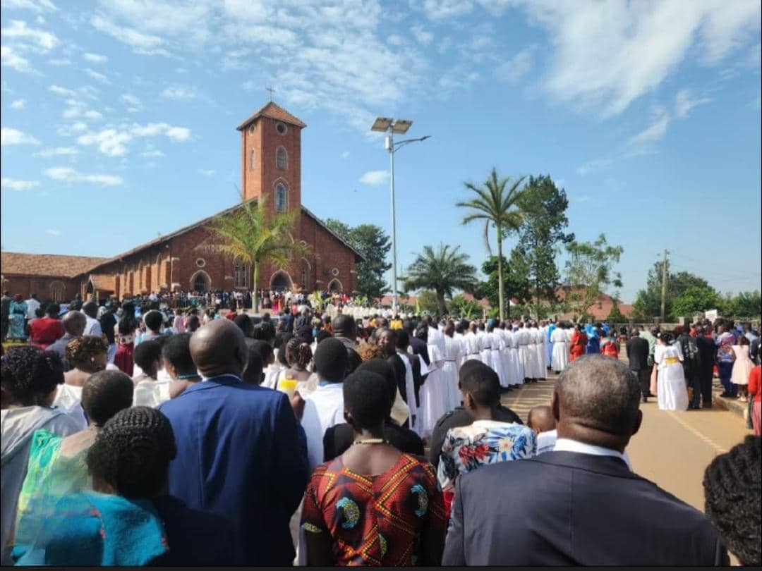 Christians Celebrate Christmas, Clergy Call for Peace, Unity, and Trust in God