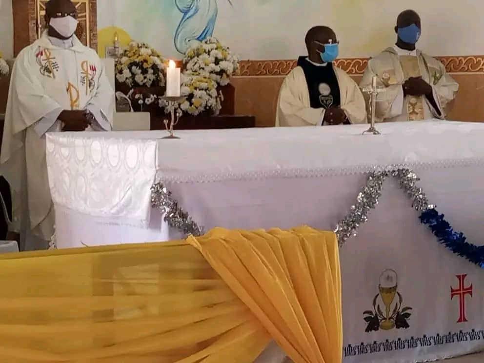 Ibanda Religious Leaders Urge Generosity and Peace as Christians Mark Christmas